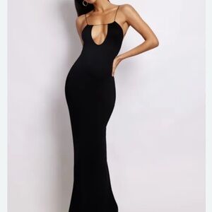 Kirsty Strappy Circle Cutout Maxi Dress - Black